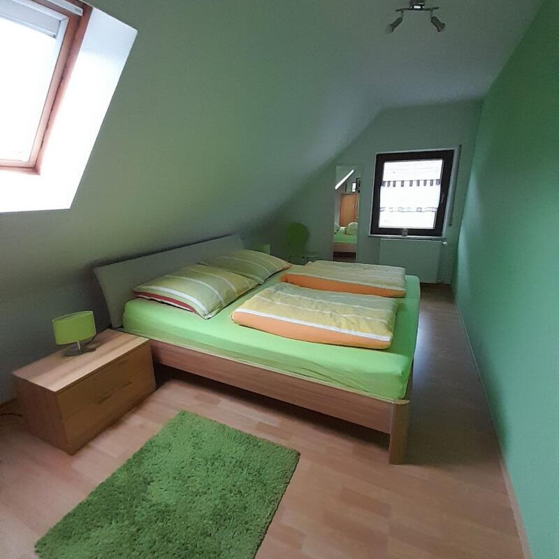 Ferienwohnung - Schlafzimmer - Ellenz-Poltersdorf / Mosel